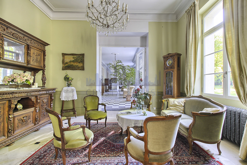 Piękny zamek Chateau de Bois Renault nad Loarą