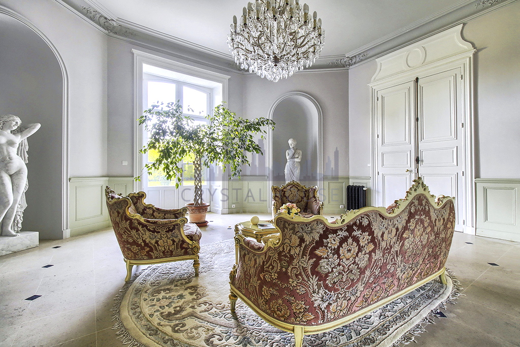 Piękny zamek Chateau de Bois Renault nad Loarą