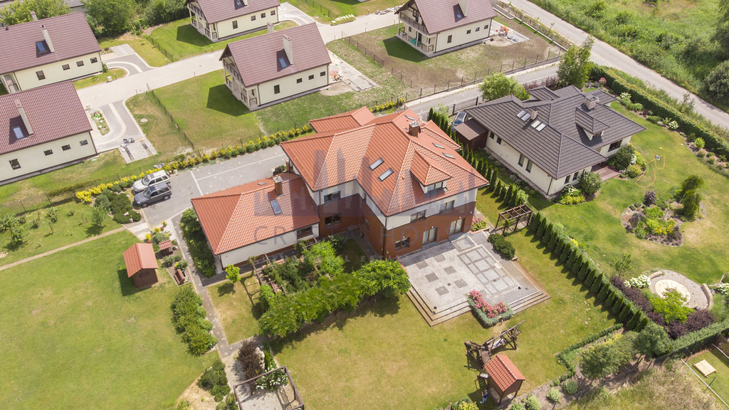 Przestronny nowoczesny dom 6 sypialni Wawer Zerzeń