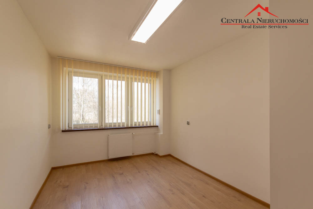 Lokal usługowo-biurowy, Mokre, 15 m2, parking