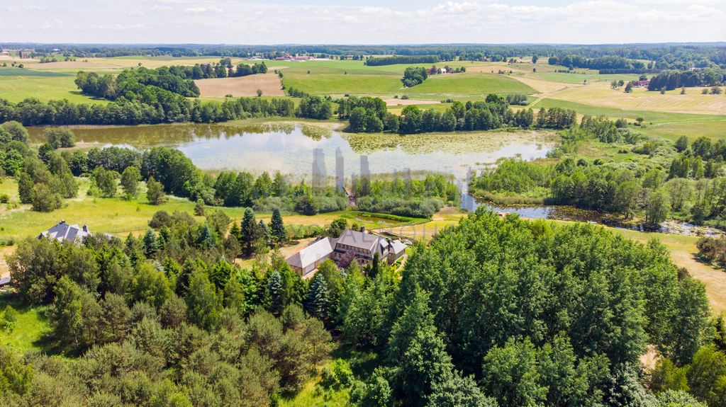 Dom w stylu śródziemnomorskim nad jeziorem Mazury