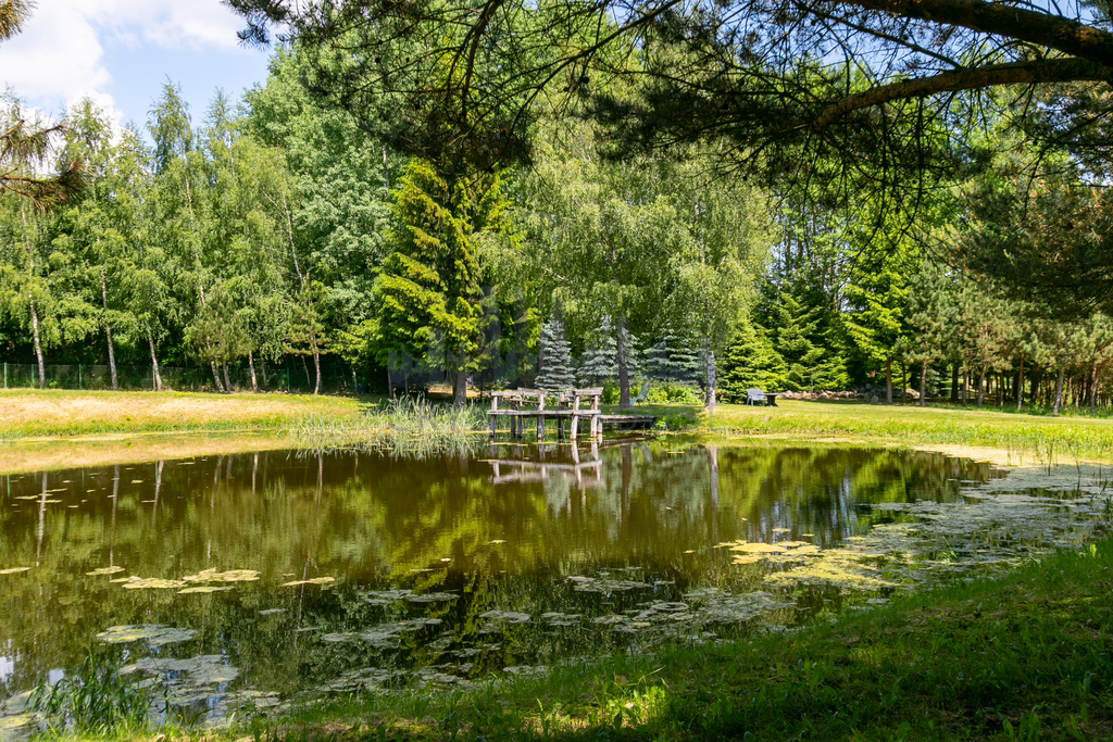 Dom w stylu śródziemnomorskim nad jeziorem Mazury