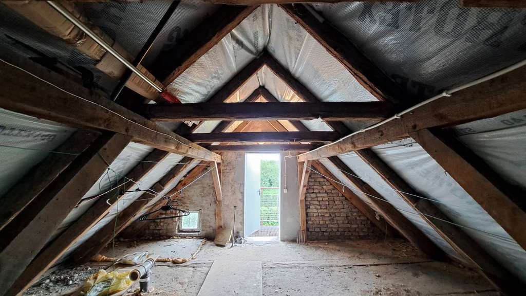 Gospodarstwo, działka 9300m2, Dom 91 m2 + budynki