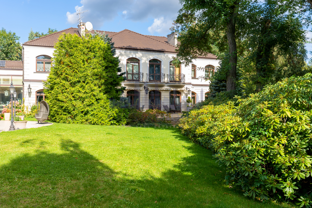 Luksusowa rezydencja Dąbrowa Leśna basen i Spa