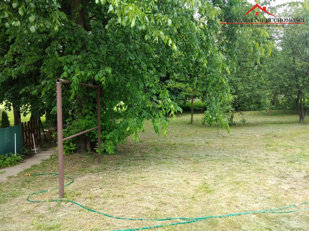 Duża działka z domem całorocznym