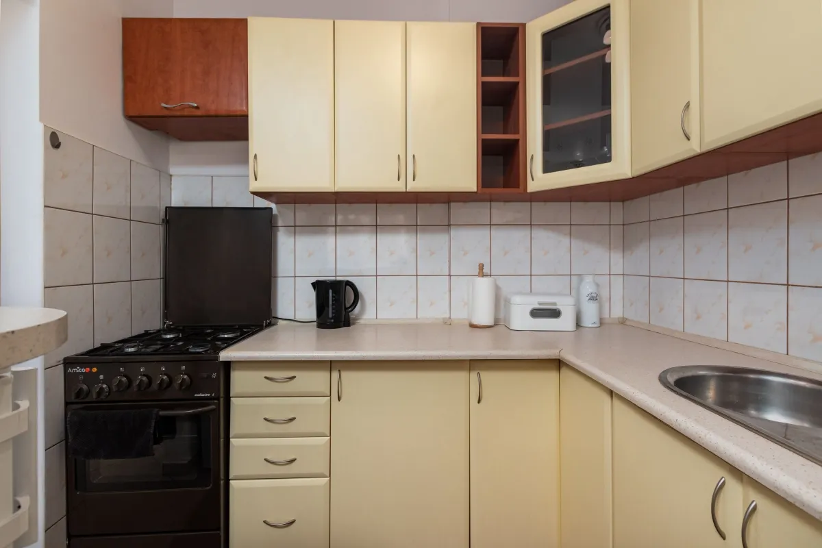 Mieszkanie 2 pokojowe z balkonem przy al. Jerozolimskich 149