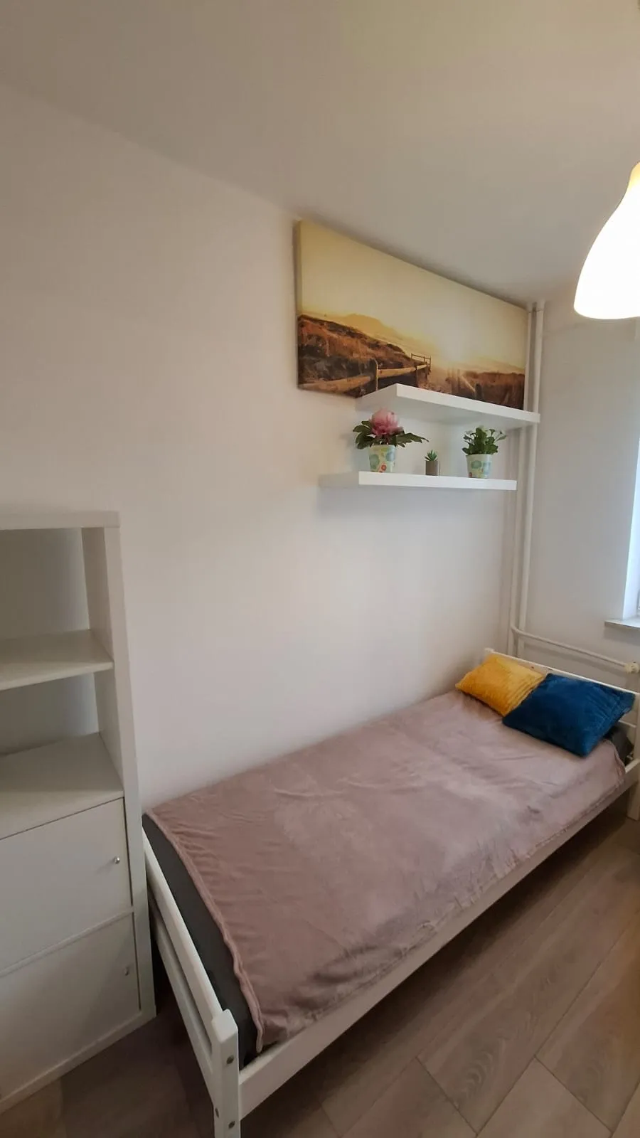 Pokój jednoosobowy #5 przy ul. Na Uboczu 24