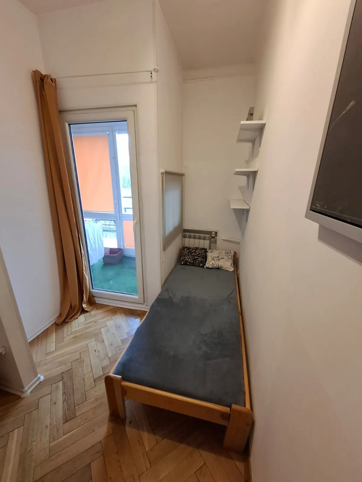 Pokój #3 z balkonem przy Konduktorskiej 20
