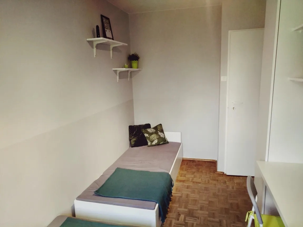 Pokój dwuosobowy #1 przy ul. Czerniakowskiej 38