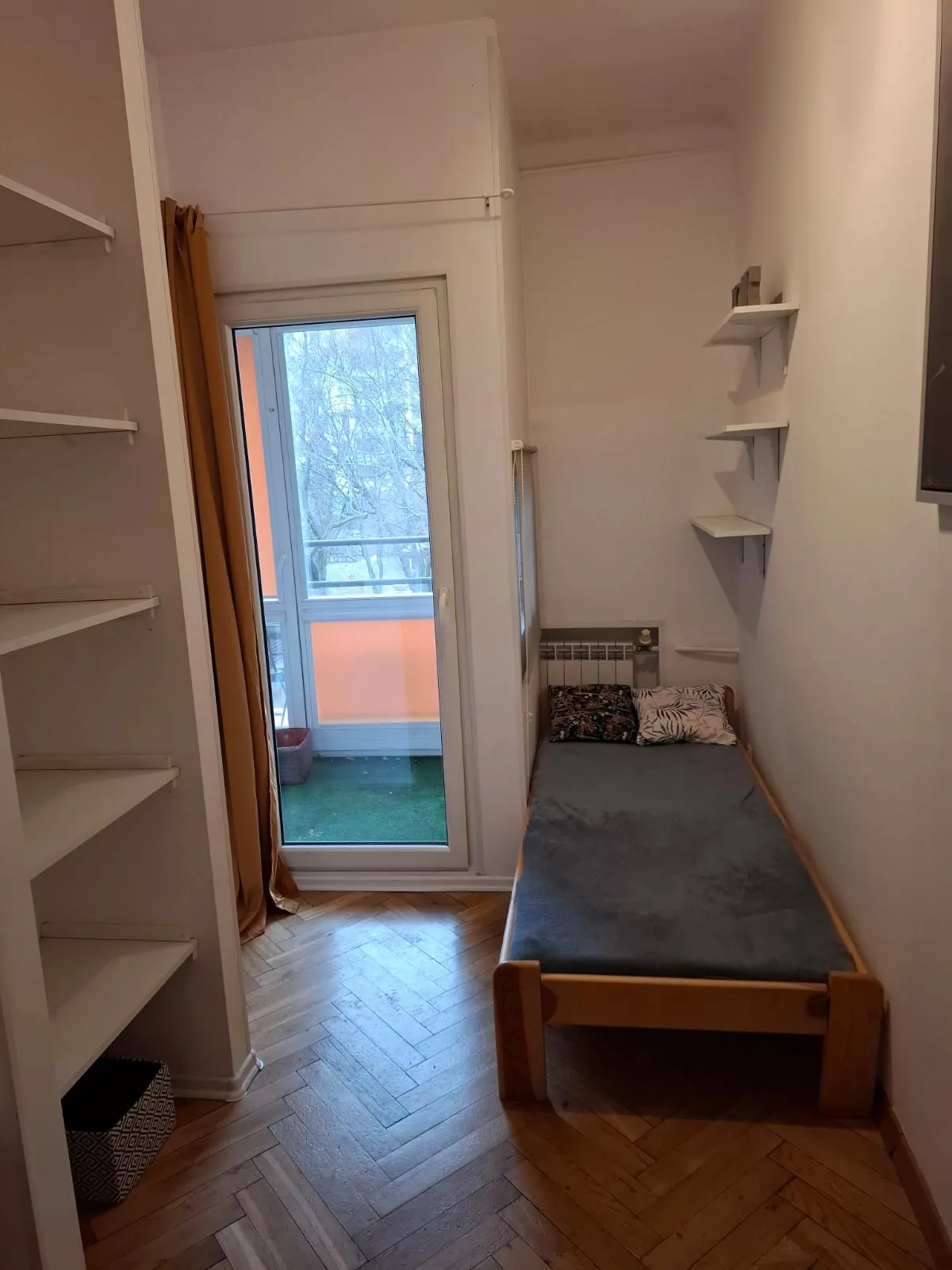 Pokój #3 z balkonem przy Konduktorskiej 20