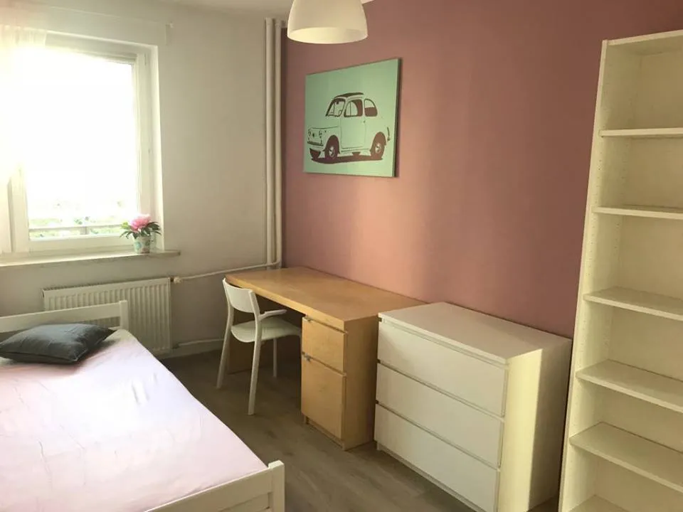 Pokój jednoosobowy #3 przy ul. Na Uboczu 24