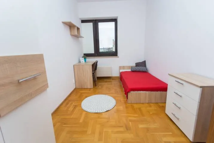 Pokój jednoosobowy #6 przy ul. Pod Strzechą 4/12