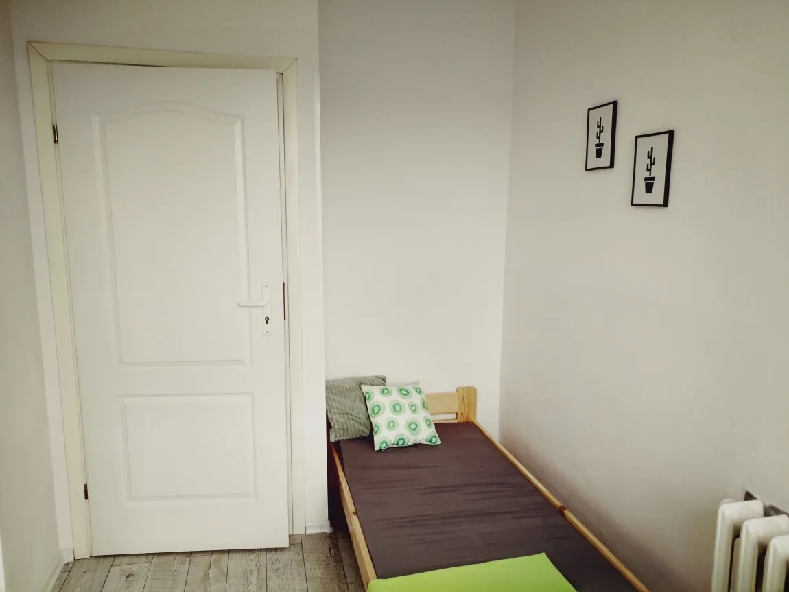 Pokój jednoosobowy #4 przy Placu Konstytucji 6