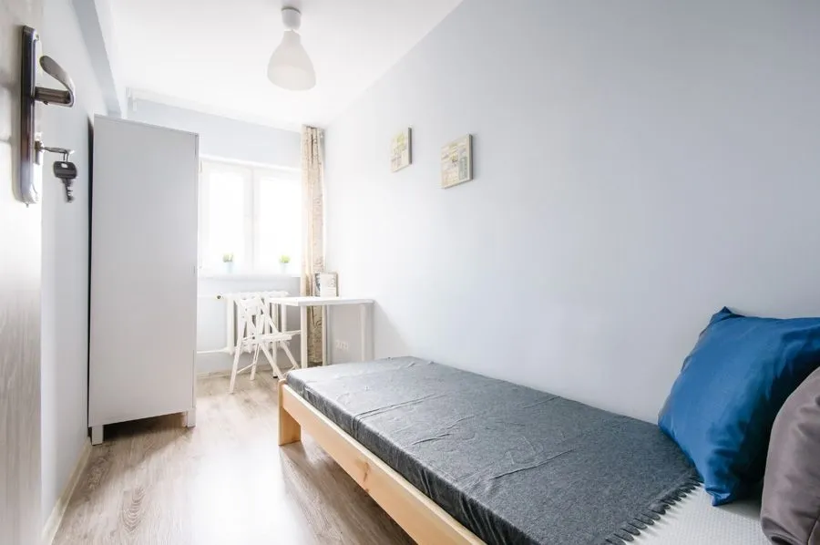 Pokój jednoosobowy #5 przy ul. Gorlickiej 15