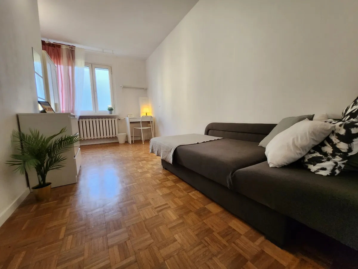 Pokój jednoosobowy #3 przy ul. Zamiany 11