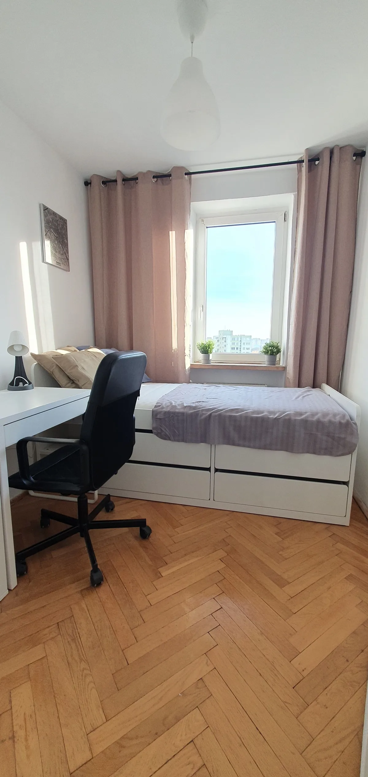 Pokój jednoosobowy #1 przy ul. Rembielińskiej 12A