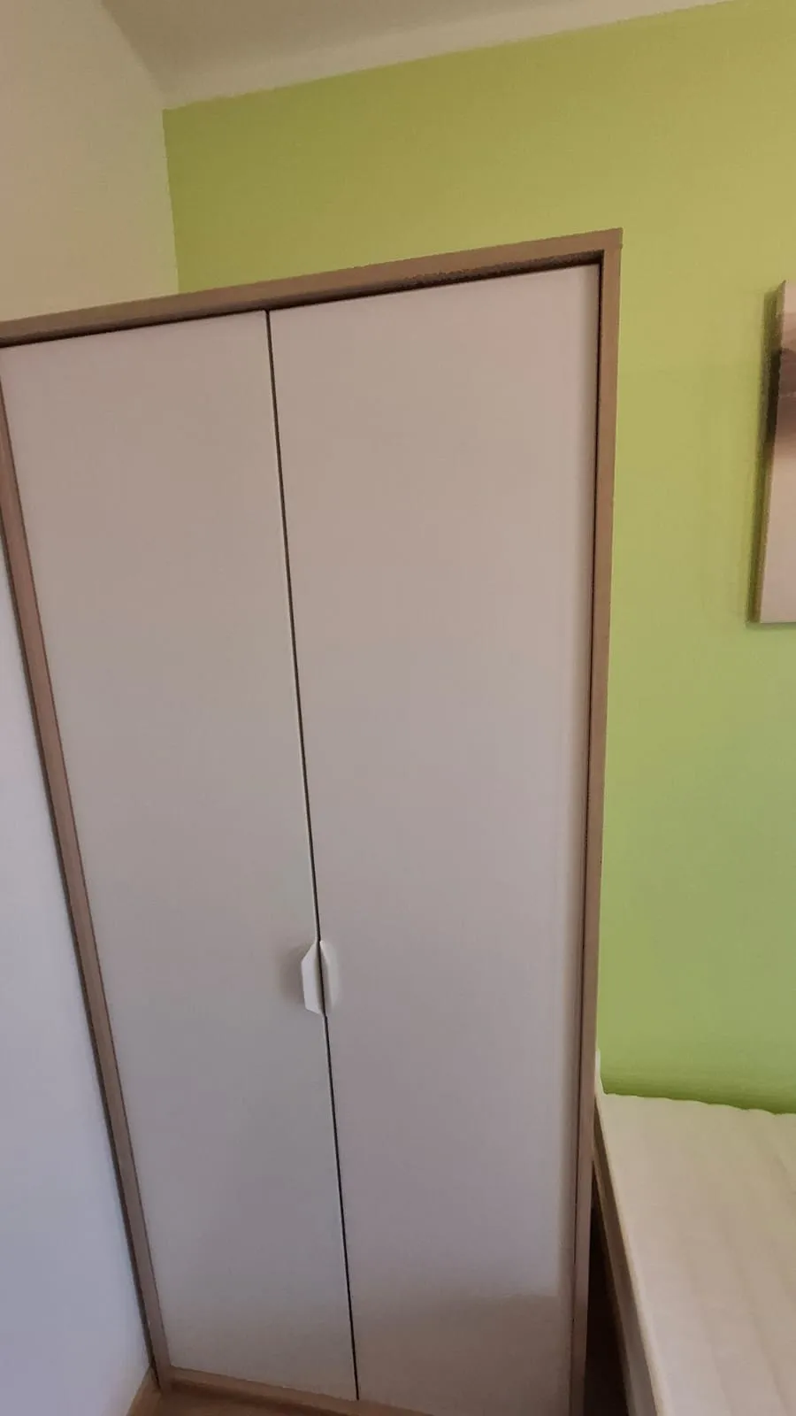 Pokój jednoosobowy #4 przy ul. Na Uboczu 24