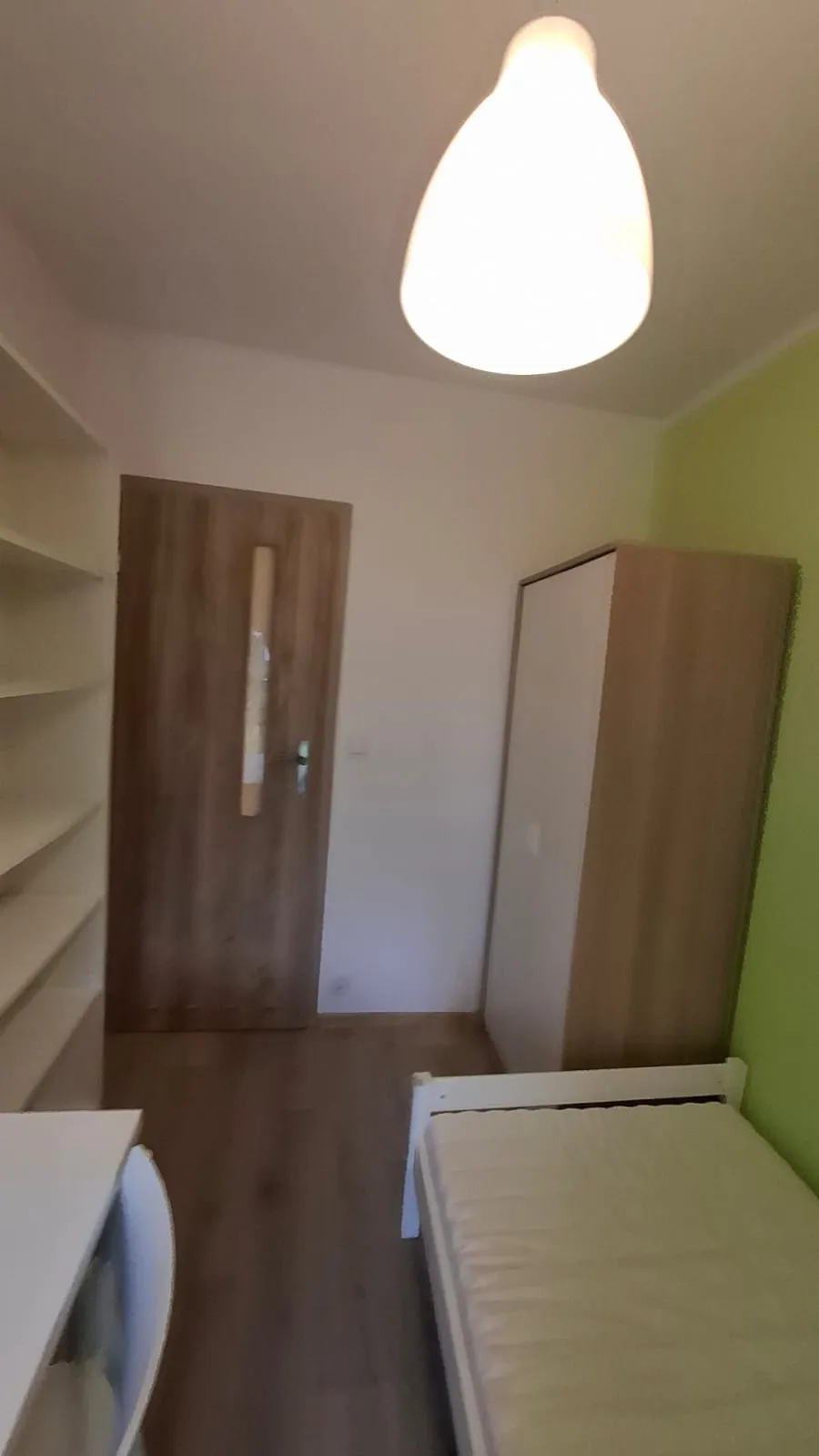 Pokój jednoosobowy #4 przy ul. Na Uboczu 24