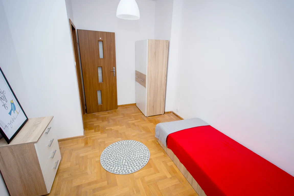 Pokój jednoosobowy #2 z balkonem przy ul Mielczarskiego 5