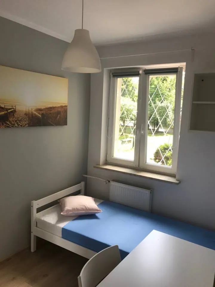 Pokój jednoosobowy #1 przy ul. Na Uboczu 24
