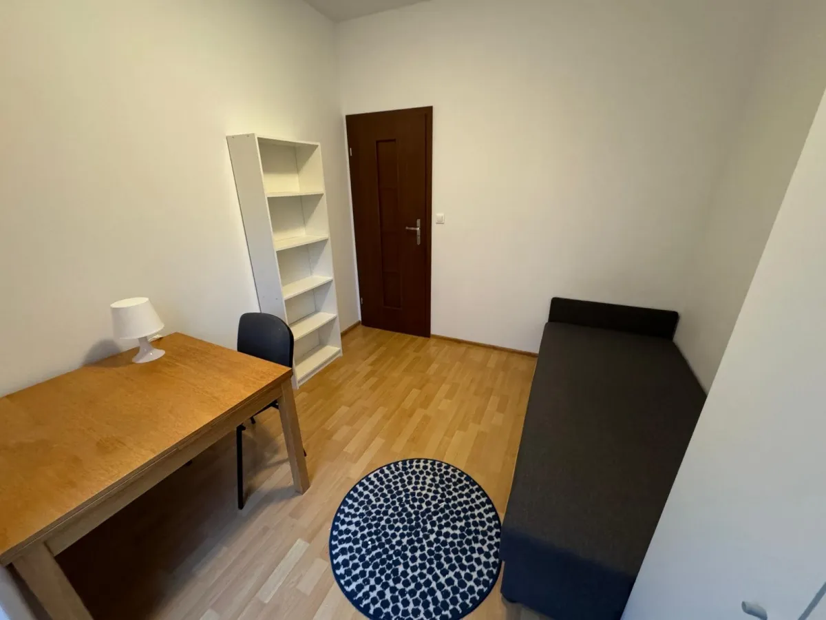 Pokój jednoosobowy z tarasem #3 przy ul. Wyględowskiej 8
