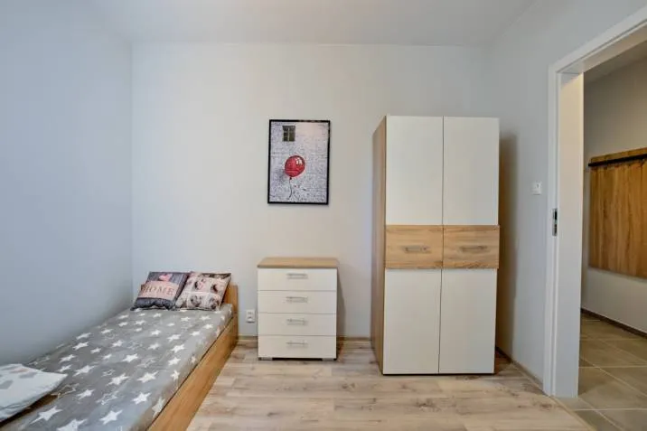 Pokój jednoosobowy #8 przy ul. Grodkowskiej 6