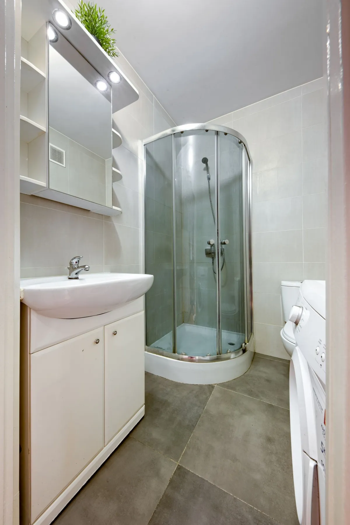 Pokój jednoosobowy #2 przy ul. ZWM 18