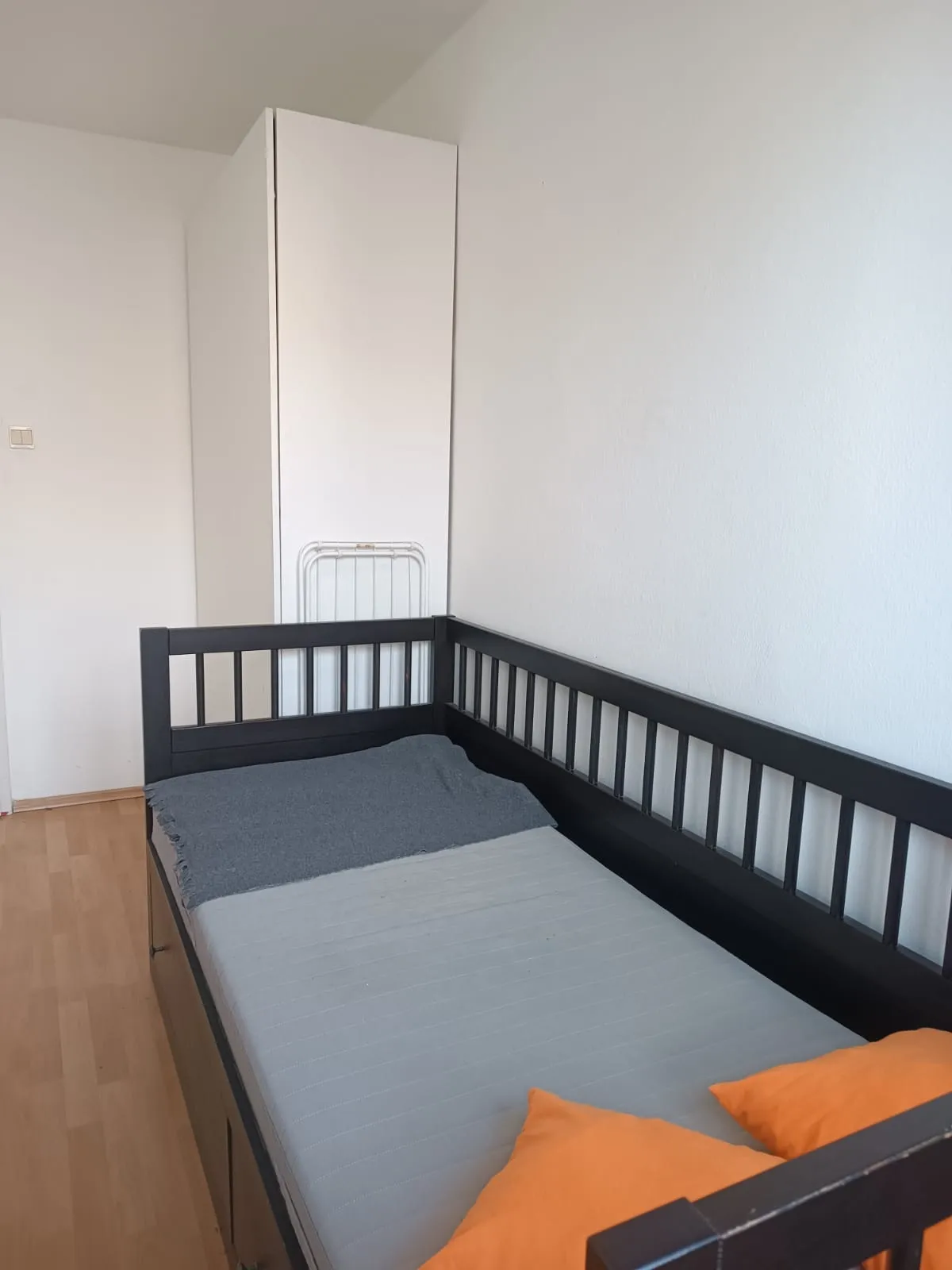 Pokój jednoosobowy #4 przy ul. Langego 6