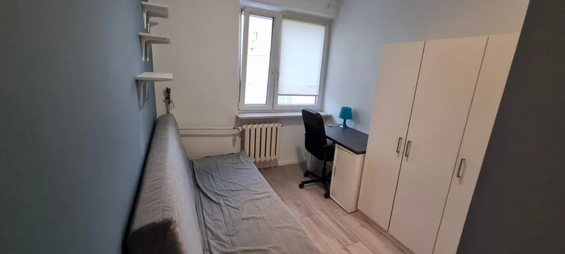 Pokój jednoosobowy #5 przy ul. Na Uboczu 18