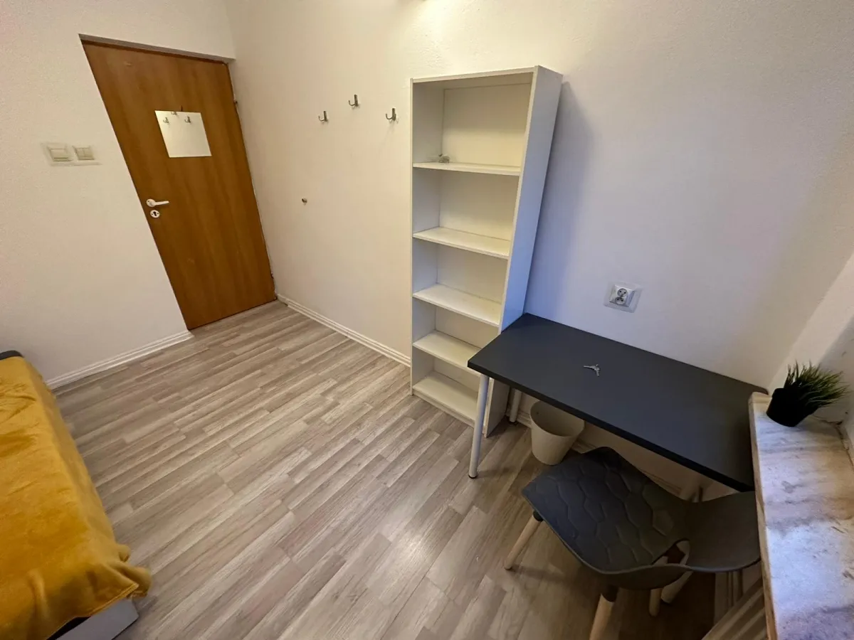 Pokój jednoosobowy #10 przy ul. Wita Stwosza 17b [DLA KOBIET]