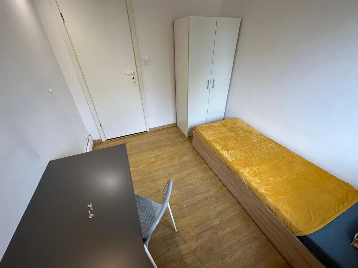 Pokój jednoosobowy #9 przy ul. Wita Stwosza 17a [DLA MĘŻCZYZN]