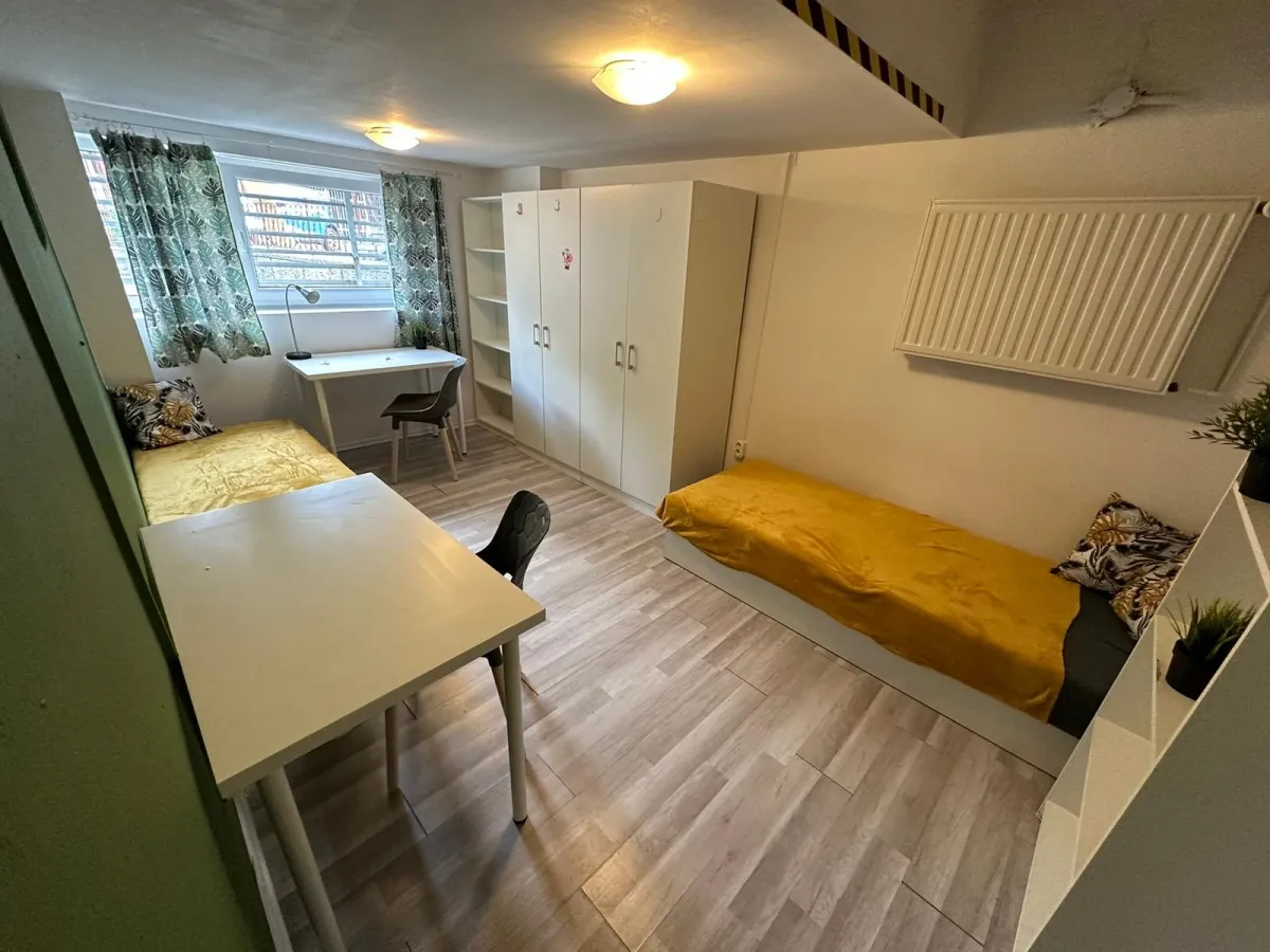 Pokój dwuosobowy #3 przy ul. Wita Stwosza 17b [DLA KOBIET]
