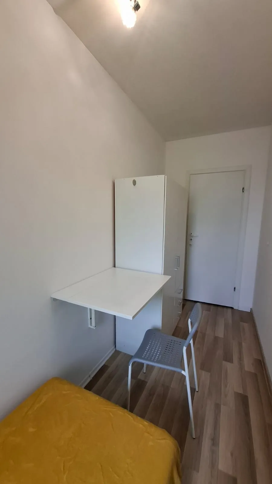Pokój #4 z balkonem przy Krakowskiej 291a