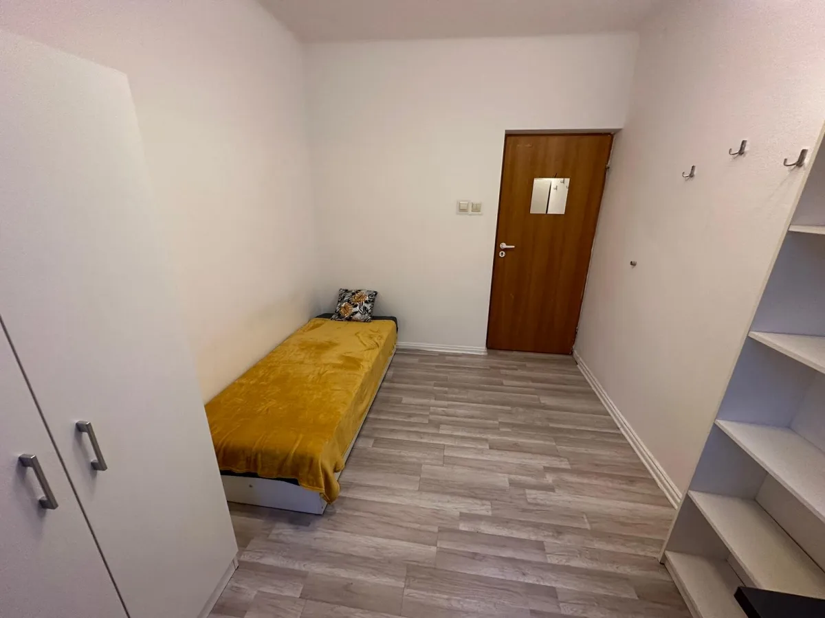 Pokój jednoosobowy #10 przy ul. Wita Stwosza 17b [DLA KOBIET]